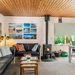 3 Bedroom Lovely In בית נופש גסה