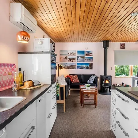 3 Bedroom Lovely In Prázdninový dům Gedser