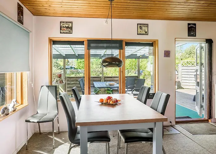 3 Bedroom Lovely In Дом отдыха *